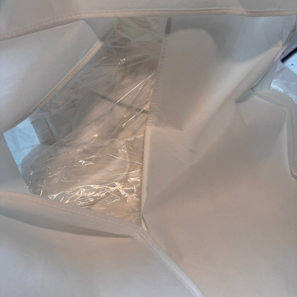 New Wedding Dress (Justin Alexander Size 6) - Picture 4 of 4